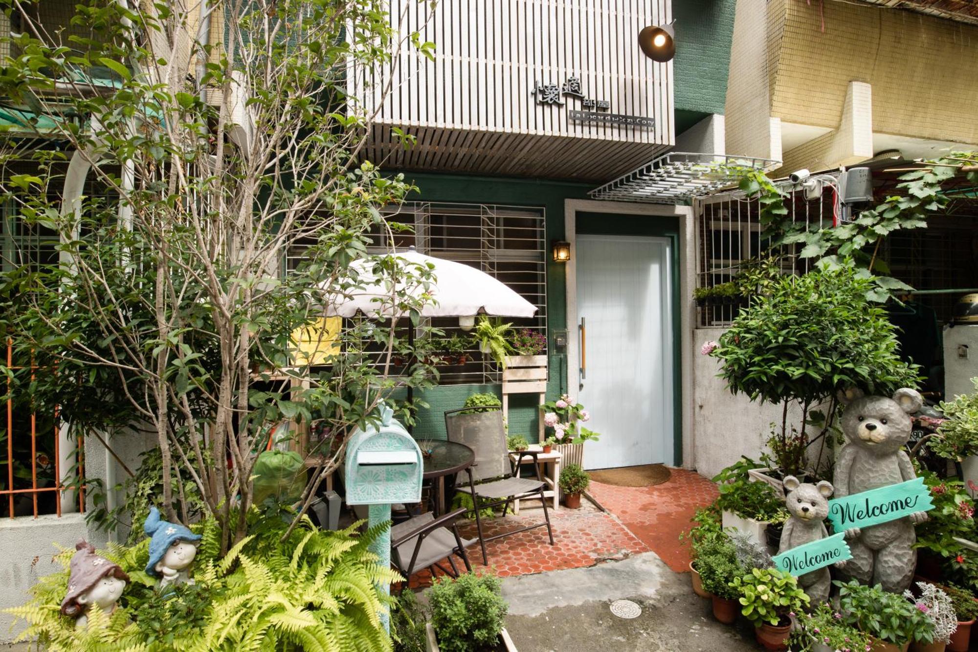 Cozy Cozy Hostel Tainan Exterior photo